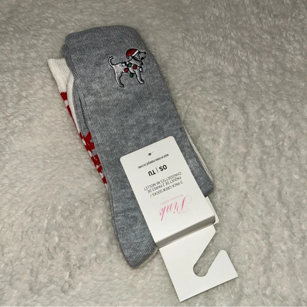 Victoria’s Secret PINK Pack of 2 Crew Socks Grey Santa Hat Dog OS NEW